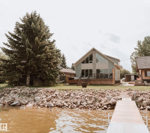 33 Lakeshore Dr   Rural Wetaskiwin County, AB T0C 2V0
