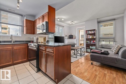 #704 9939 109 Street Nw, Edmonton, AB - Indoor
