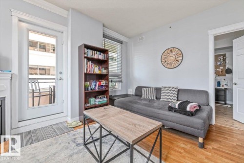 #704 9939 109 Street Nw, Edmonton, AB - Indoor Photo Showing Living Room