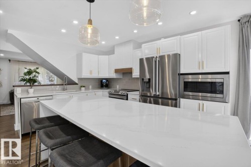 10951 62 Avenue Nw, Edmonton, AB - Indoor Photo Showing Kitchen With Upgraded Kitchen