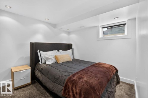 10951 62 Avenue Nw, Edmonton, AB - Indoor Photo Showing Bedroom