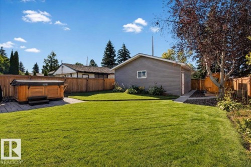 10951 62 Avenue Nw, Edmonton, AB - Outdoor