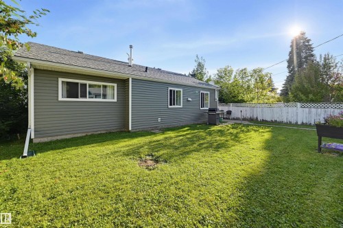 16112 108 Avenue Nw, Edmonton, AB - Outdoor