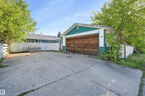 16112 108 Avenue Nw, Edmonton, AB - Outdoor