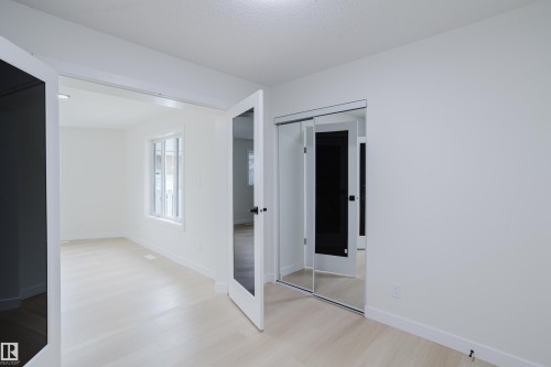 4103 111A Street Nw, Edmonton, AB - Indoor Photo Showing Other Room
