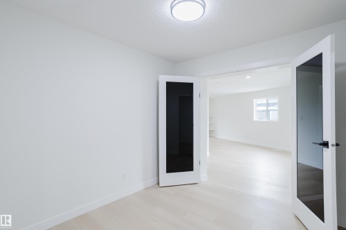 4103 111A Street Nw, Edmonton, AB - Indoor Photo Showing Other Room