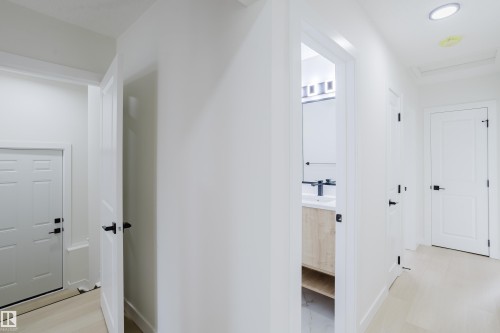 4103 111A Street Nw, Edmonton, AB - Indoor Photo Showing Other Room