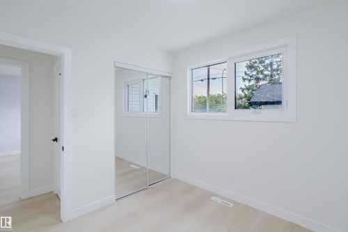 4103 111A Street Nw, Edmonton, AB - Indoor Photo Showing Other Room