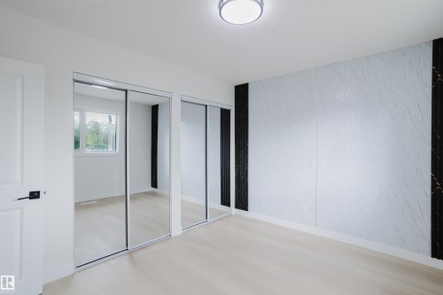 4103 111A Street Nw, Edmonton, AB - Indoor Photo Showing Other Room