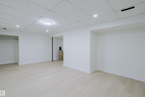 4103 111A Street Nw, Edmonton, AB - Indoor Photo Showing Other Room