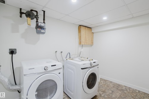 4103 111A Street Nw, Edmonton, AB - Indoor Photo Showing Laundry Room