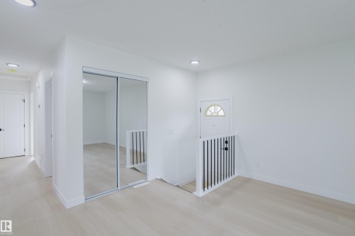 4103 111A Street Nw, Edmonton, AB - Indoor Photo Showing Other Room
