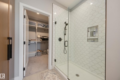 #312 7471 May Cm Nw, Edmonton, AB - Indoor Photo Showing Bathroom