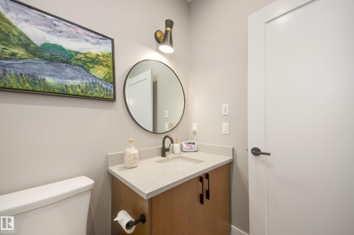 #312 7471 May Cm Nw, Edmonton, AB - Indoor Photo Showing Bathroom