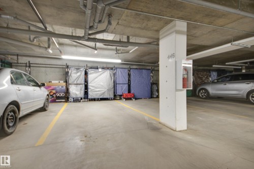 #312 7471 May Cm Nw, Edmonton, AB - Indoor Photo Showing Garage