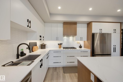 #312 7471 May Cm Nw, Edmonton, AB - Indoor Photo Showing Kitchen With Double Sink With Upgraded Kitchen