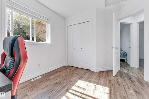274 Kirkwood Avenue Nw, Edmonton, AB 