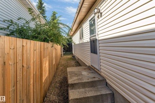 274 Kirkwood Avenue Nw, Edmonton, AB 