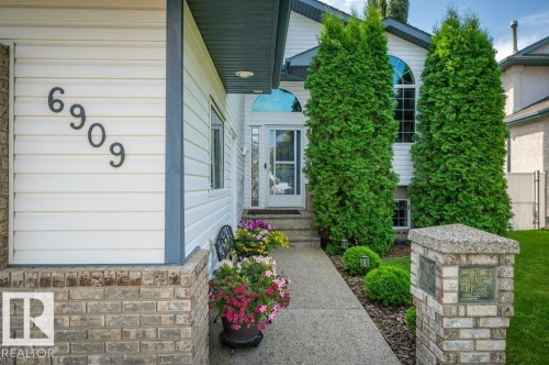 6909 159A Avenue Nw, Edmonton, AB - Outdoor