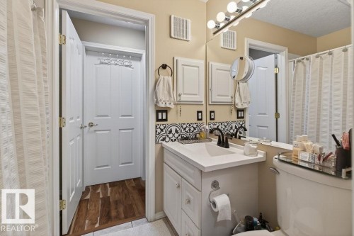 #112 6703 172 St Nw, Edmonton, AB - Indoor Photo Showing Bathroom