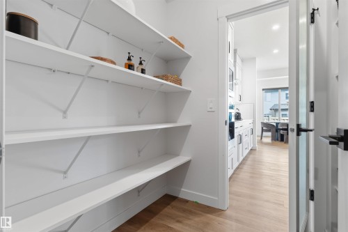 22328 88 Avenue Nw, Edmonton, AB - Indoor With Storage