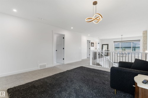 22328 88 Avenue Nw, Edmonton, AB - Indoor