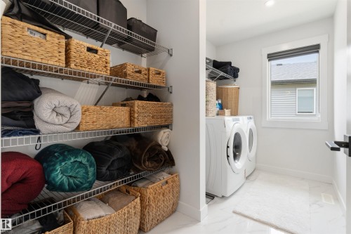22328 88 Avenue Nw, Edmonton, AB - Indoor Photo Showing Laundry Room