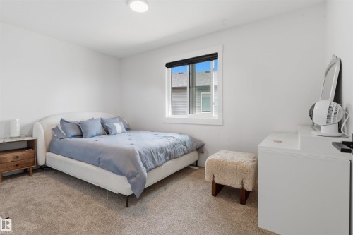 22328 88 Avenue Nw, Edmonton, AB - Indoor Photo Showing Bedroom