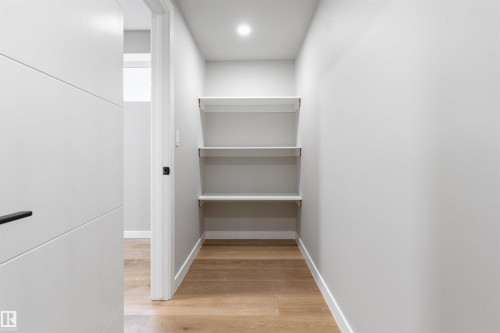 22328 88 Avenue Nw, Edmonton, AB - Indoor