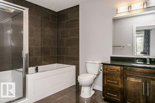 #209 10811 72 Av Nw, Edmonton, AB - Indoor Photo Showing Bathroom