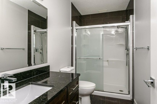 #209 10811 72 Av Nw, Edmonton, AB - Indoor Photo Showing Bathroom