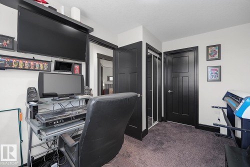 3629 Hummingbird Way Nw, Edmonton, AB - Indoor Photo Showing Office