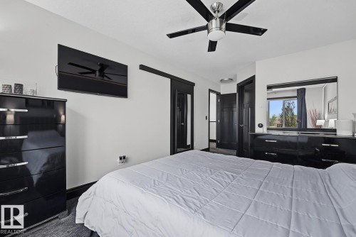 3629 Hummingbird Way Nw, Edmonton, AB - Indoor Photo Showing Bedroom