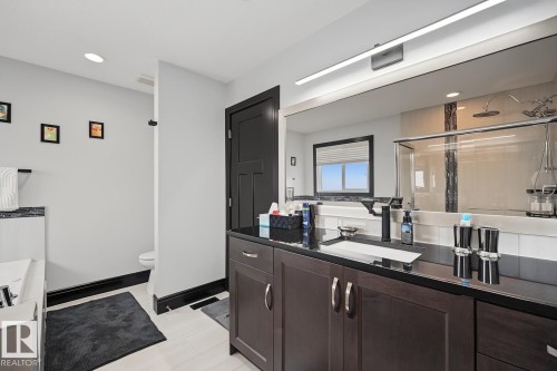 3629 Hummingbird Way Nw, Edmonton, AB - Indoor