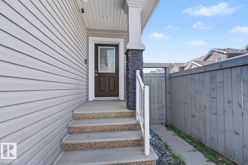3629 Hummingbird Way Nw, Edmonton, AB - Outdoor With Exterior