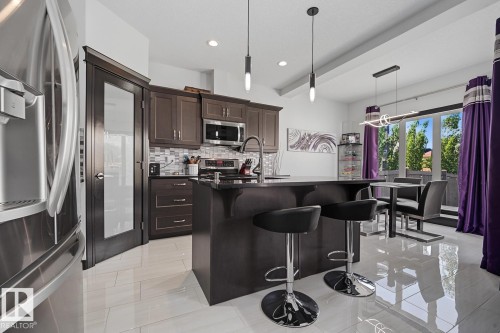 3629 Hummingbird Way Nw, Edmonton, AB - Indoor Photo Showing Kitchen With Upgraded Kitchen