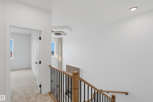 1798 Crossbill Loop Nw, Edmonton, AB - Indoor Photo Showing Other Room