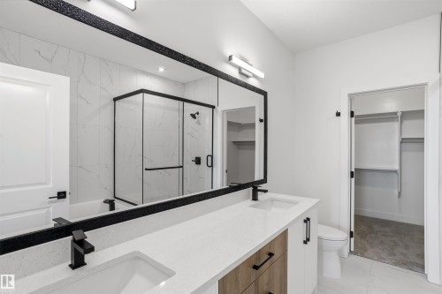 1798 Crossbill Loop Nw, Edmonton, AB - Indoor Photo Showing Bathroom