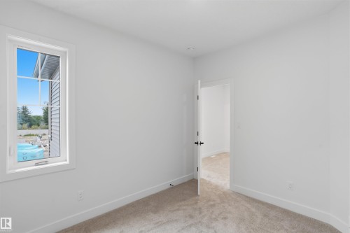 1798 Crossbill Loop Nw, Edmonton, AB - Indoor Photo Showing Other Room