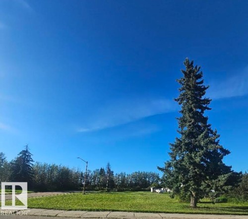 4832 52 Avenue, Wildwood, AB 