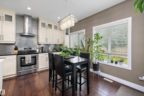 967 175 Street Sw, Edmonton, AB - Indoor