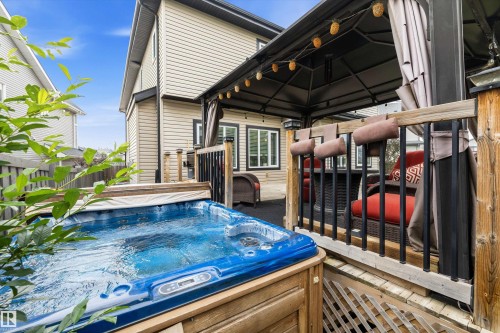 967 175 Street Sw, Edmonton, AB - Outdoor