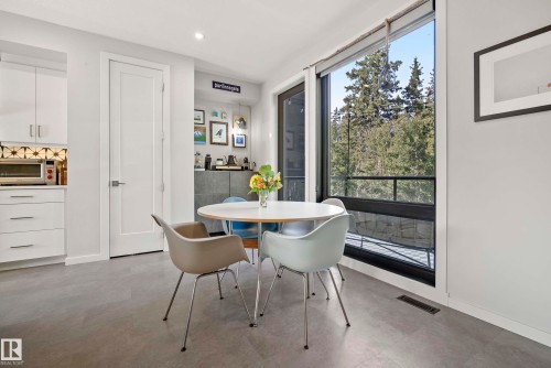 #16 1304 Rutherford Rd Sw, Edmonton, AB - Indoor Photo Showing Dining Room