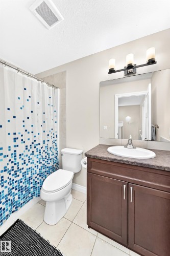 258 Sturtz Bend, Leduc, AB - Indoor Photo Showing Bathroom
