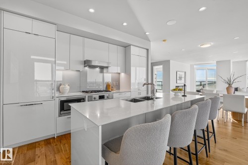 #4704 10360 102 St Nw, Edmonton, AB - Indoor Photo Showing Kitchen With Double Sink With Upgraded Kitchen