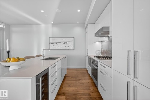 #4704 10360 102 St Nw, Edmonton, AB - Indoor Photo Showing Kitchen With Double Sink With Upgraded Kitchen