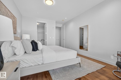 #4704 10360 102 St Nw, Edmonton, AB - Indoor Photo Showing Bedroom