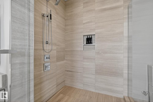 #4704 10360 102 St Nw, Edmonton, AB - Indoor Photo Showing Bathroom