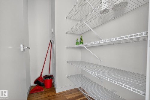 #4704 10360 102 St Nw, Edmonton, AB - Indoor With Storage