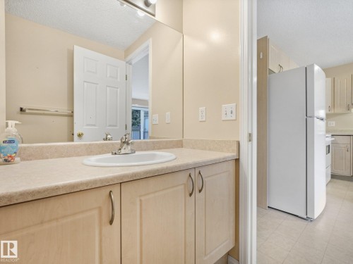 2-piece, main level - 1142 Barnes Way Sw, Edmonton, AB - Indoor Photo Showing Bathroom